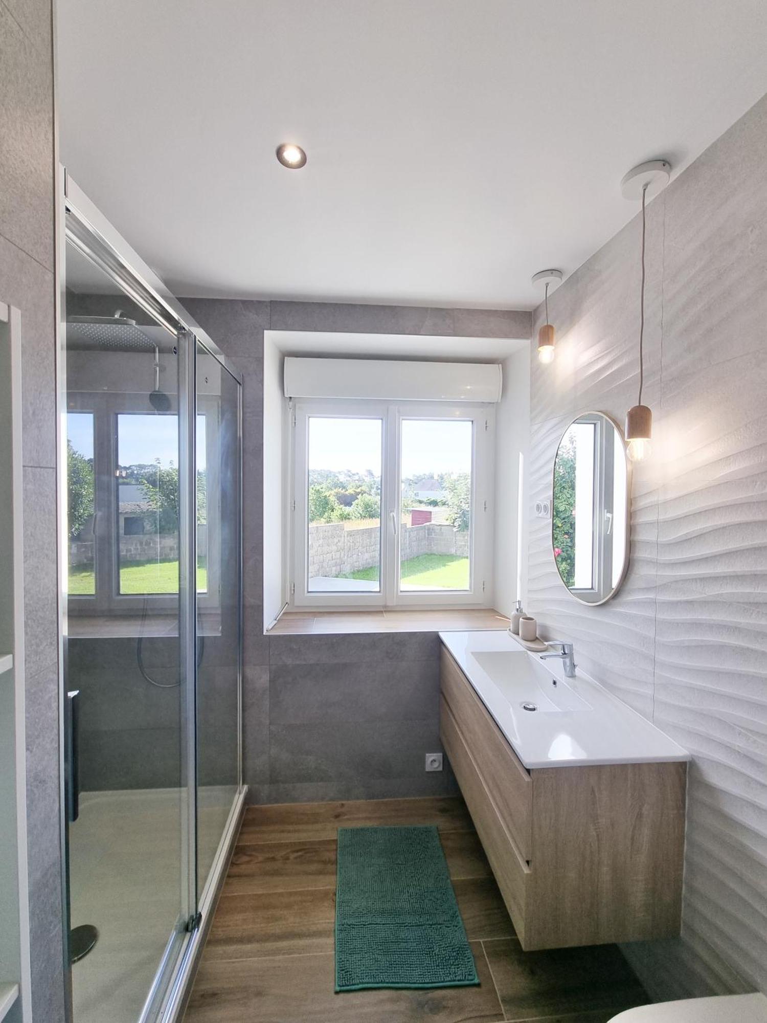 Holiday home Maison Familiale - 10pers - 3 Etoiles - Lumineuse Et Cosy - Draps Et Serviettes Inclus - Parking - La Torche 9 Min *